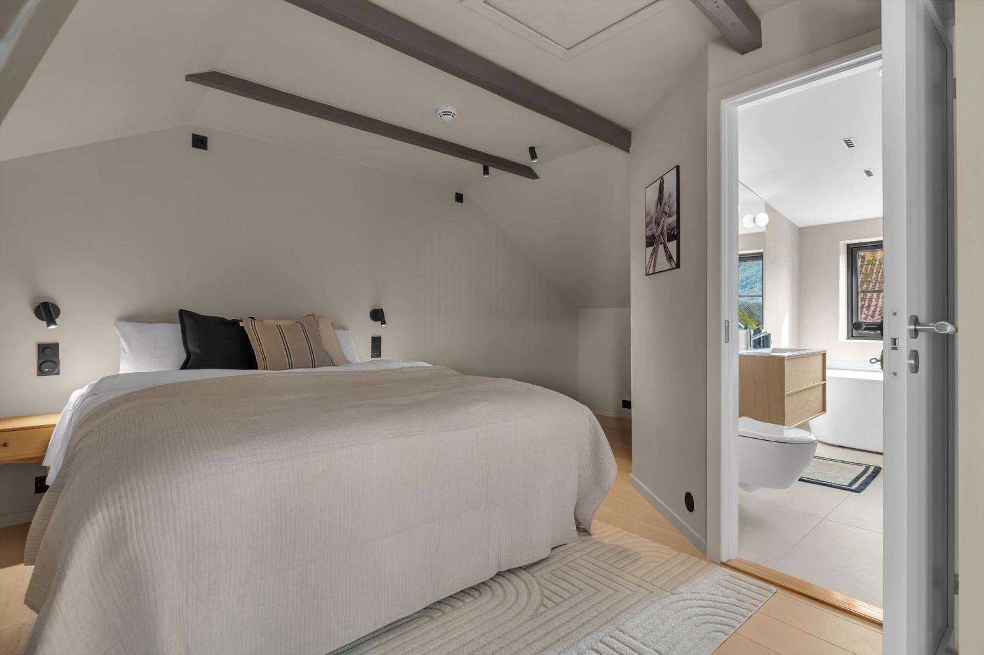 The Loft - Central Top Floor Apartment With 4 Bedrooms Tromsø Extérieur photo